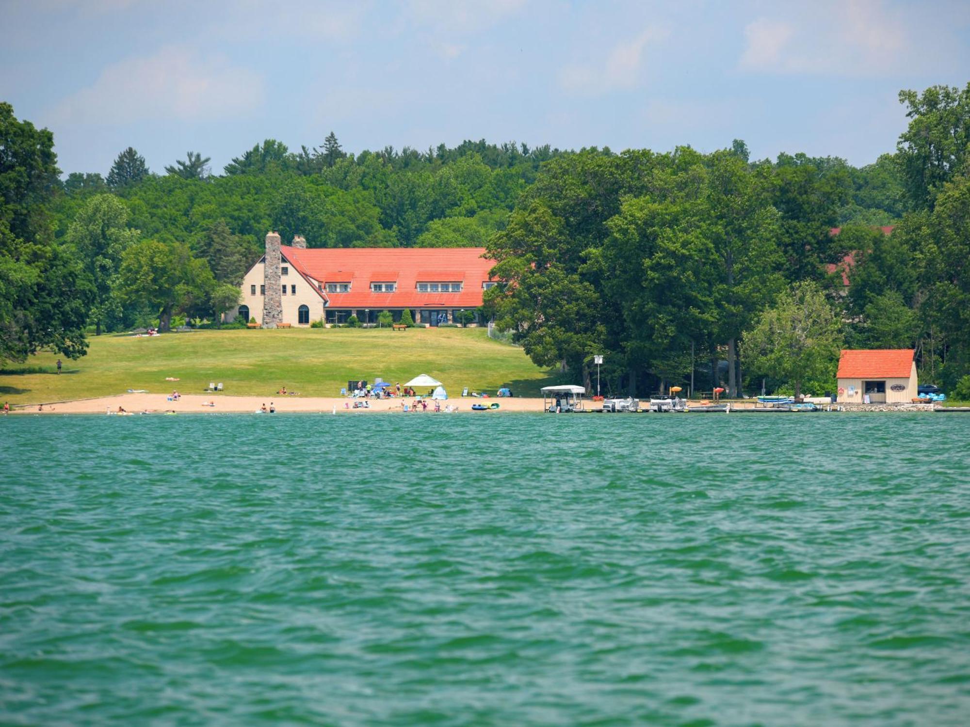 Potawatomi Inn & Cabins Angola Exterior photo